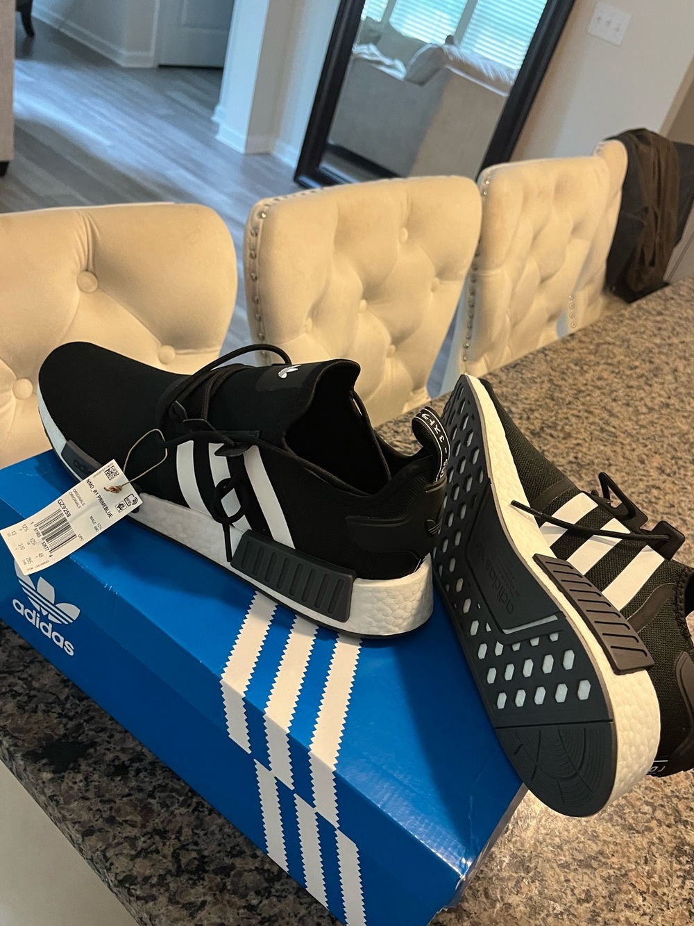 2021 adidas NMD_R1 Primeblue 'Black
White' BRAND NEW WITH TAGS NEVER WORN